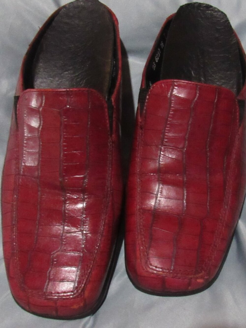 Mephisto Red Croc-Embossed Leather Mule Shoes Low Wedge Size 9 Well Loved Y113
